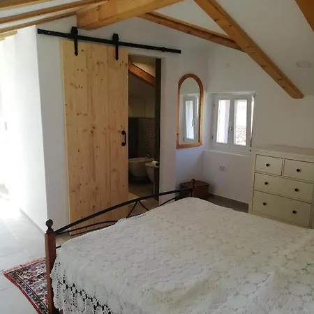Mauro Appartement *